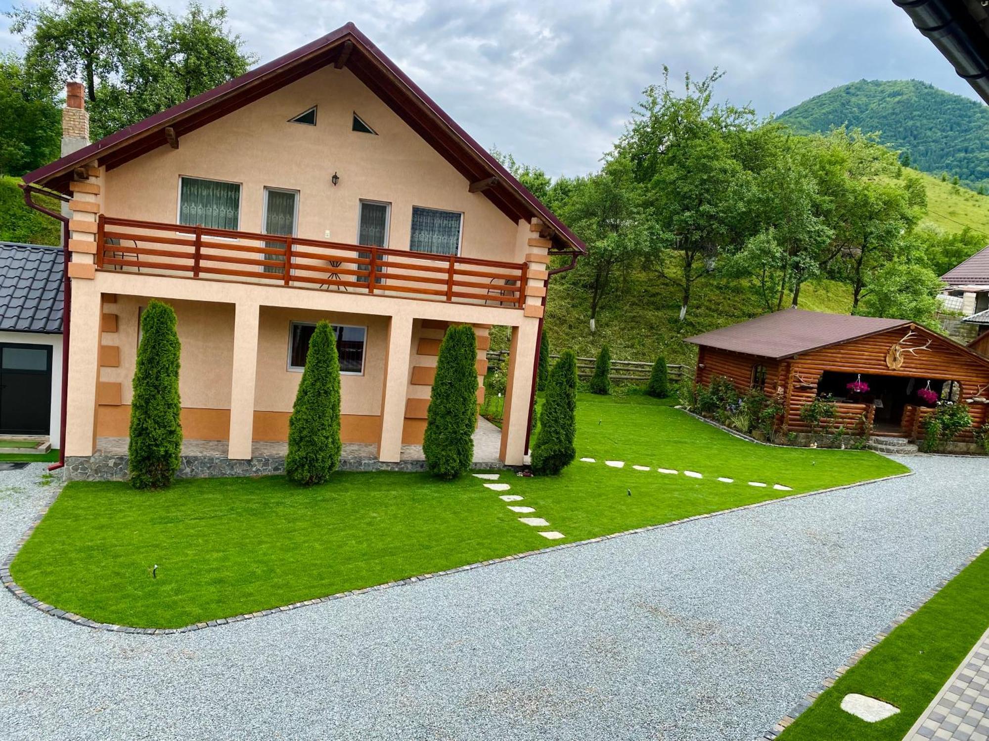 Pensiunea Suci Batiza Kültér fotó