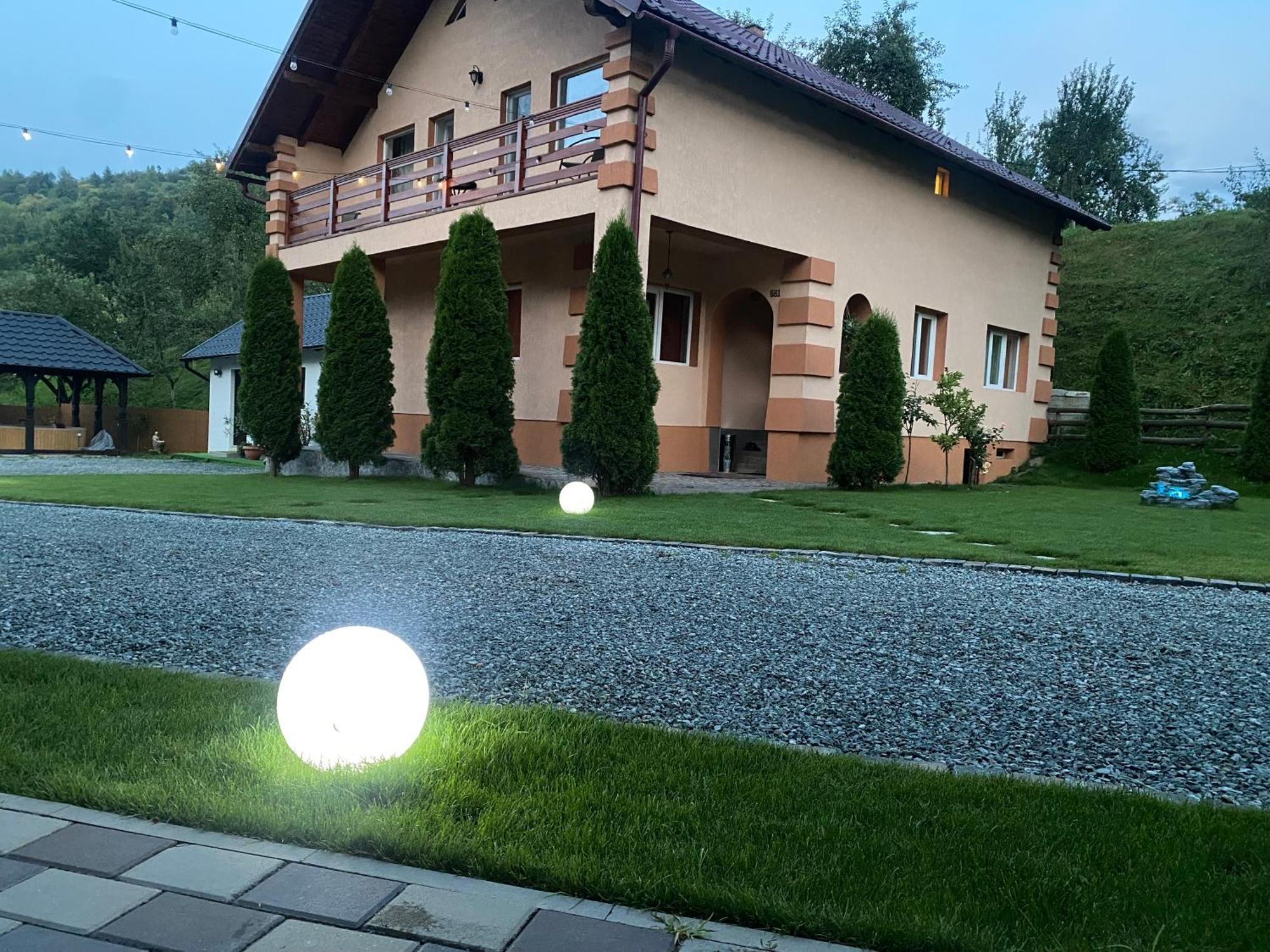 Pensiunea Suci Batiza Kültér fotó